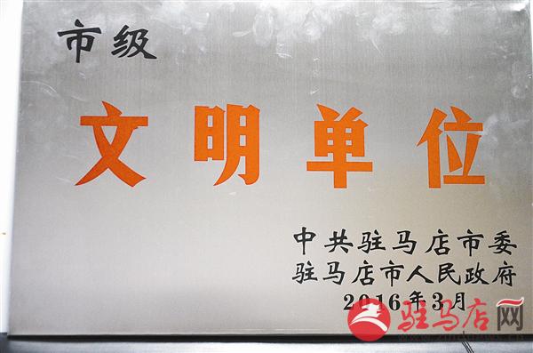 lim1812666.jpg