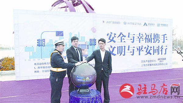 wangk1711139.jpg
