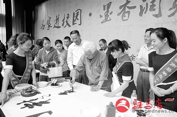 zhangz1505281.jpg