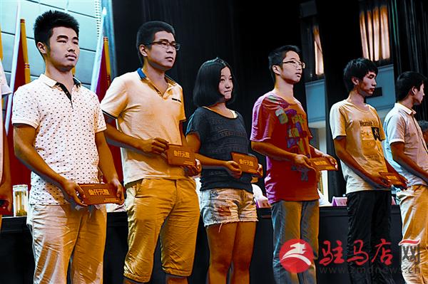 zhaol150854.jpg