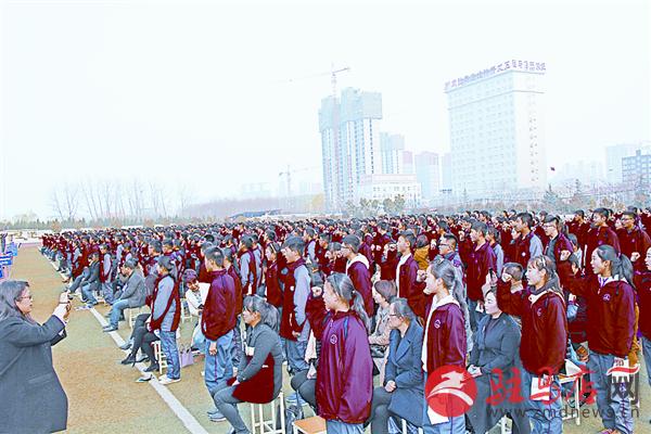 jiaoyp160380.jpg