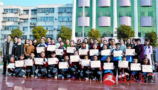 jiaoyp161029.jpg