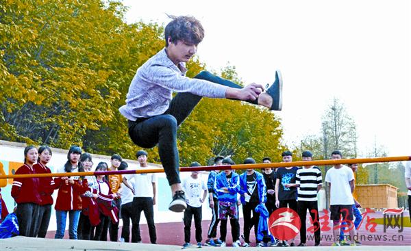 yuanzh170479.jpg