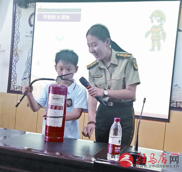 zhaohm170614.jpg