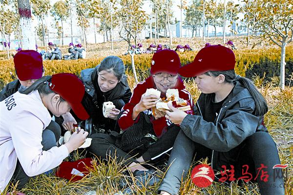 wangk1711153.jpg