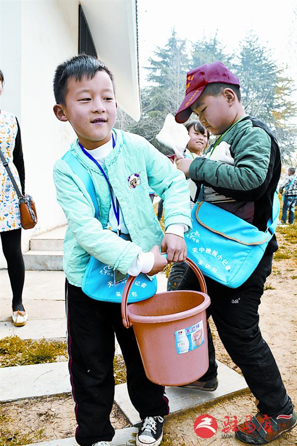 jiaoyp150367.jpg
