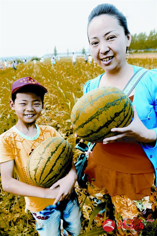 zhaohm150647.jpg
