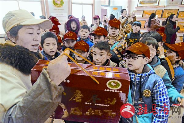 jiaoyp1512109.jpg