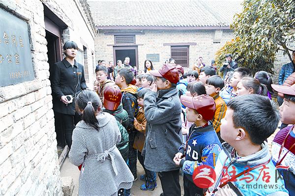zhaohm160384.jpg