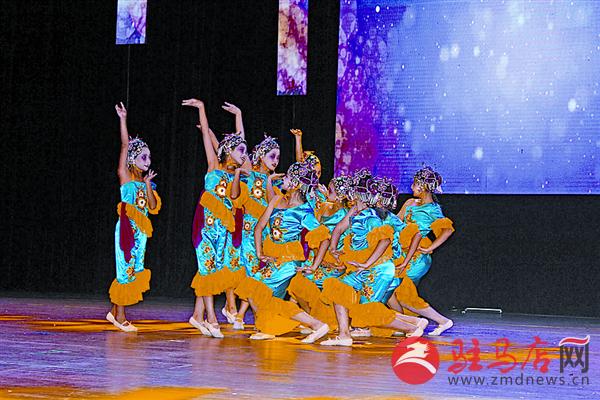 zhaohm160869.jpg