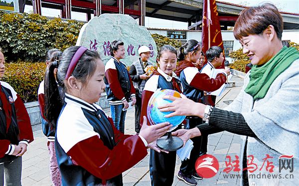 jiaoyp161012.jpg
