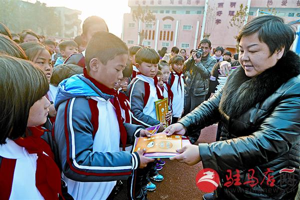 zhaohm16126.jpg