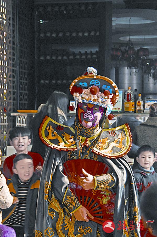 zhaohm161230.jpg