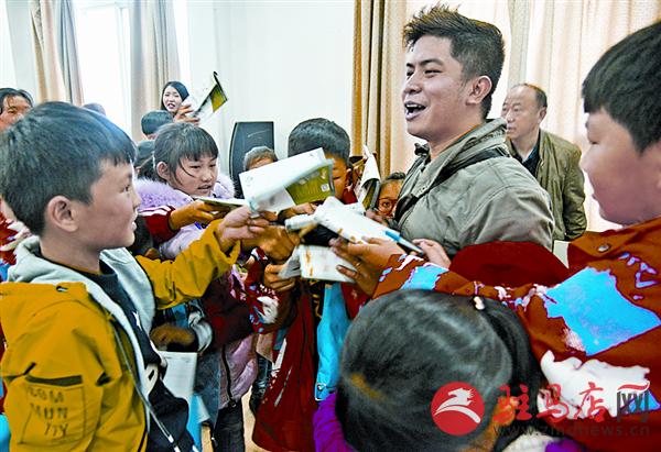zhaohm170428.jpg