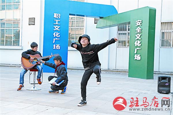 zhaohm171157.jpg