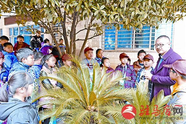 zhaohm17122.jpg