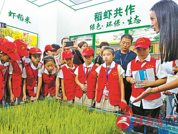 jiaoyp180932.jpg
