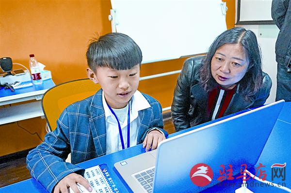 jiaoyp181116.jpg
