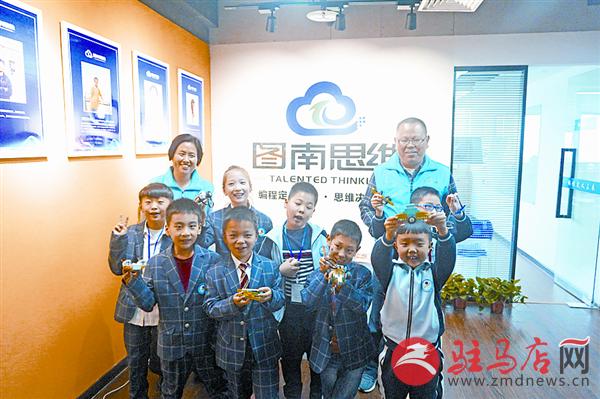jiaoyp181117.jpg