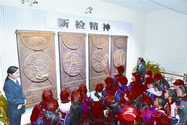 jiaoyp190394.jpg