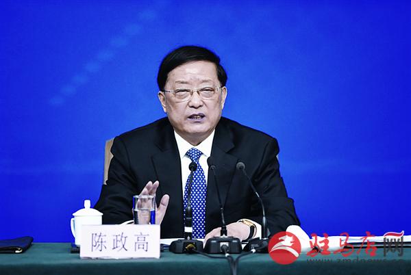 yangf160361.jpg
