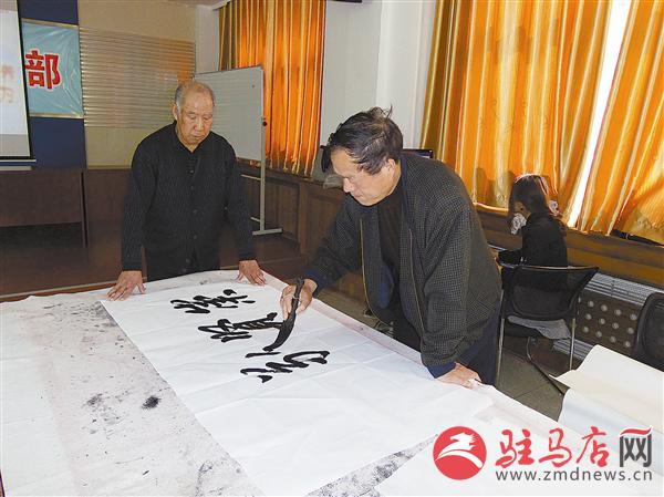 zhangz1505180.jpg