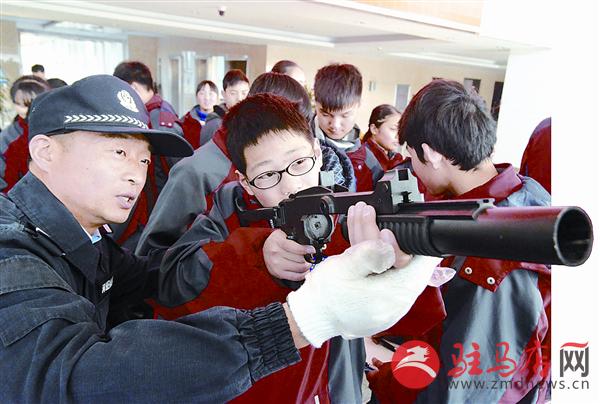 zhaol170139.jpg