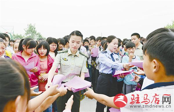 zhangz150629.jpg
