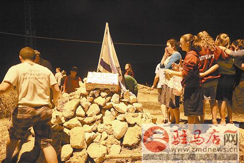 dengh14074.jpg