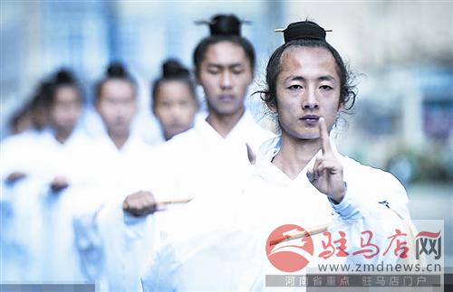 liul140938.jpg