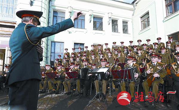 yangf1612931.jpg