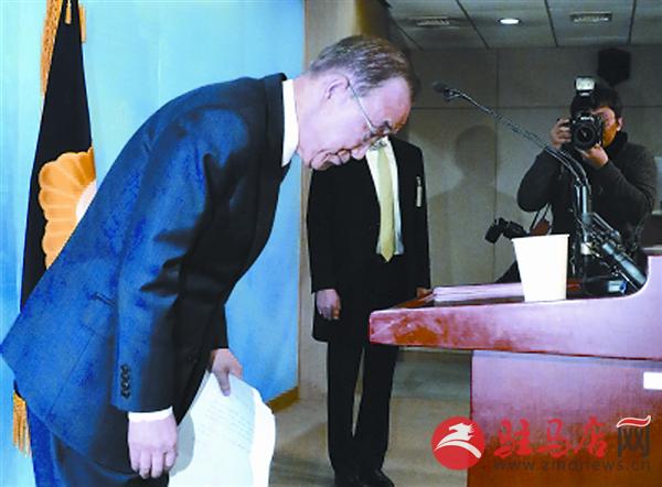 yangf17020.jpg