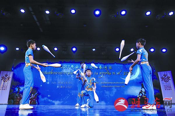 yangf17027.jpg