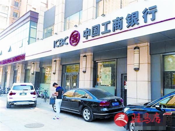 yangf150530.jpg