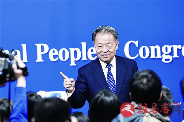 yangf160355.jpg