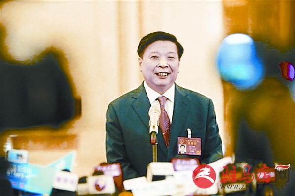 yangf170326.jpg