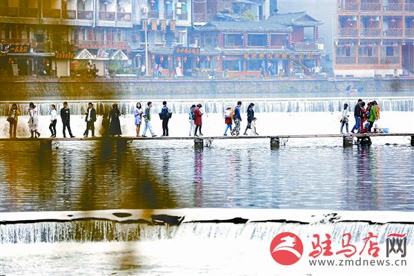 zhaol17046.jpg