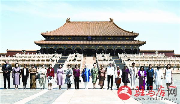 zhaol170560.jpg