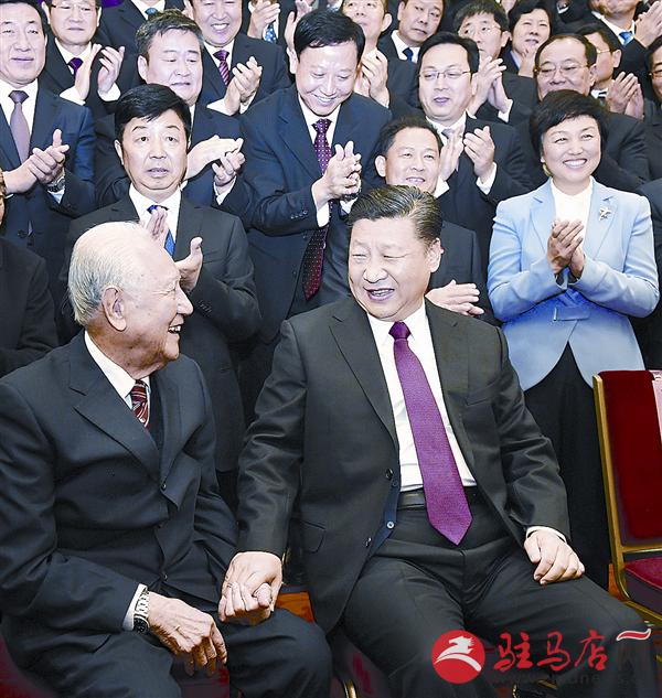 yangf1711631.jpg