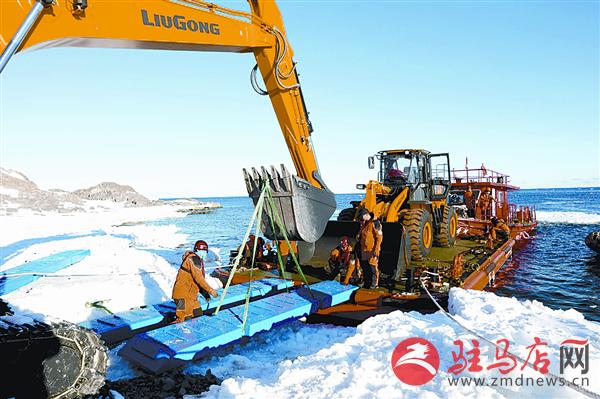 zhangxj1801521.jpg