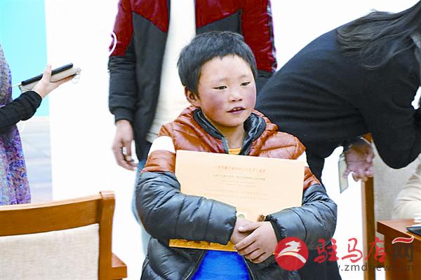 yangf1801114.jpg