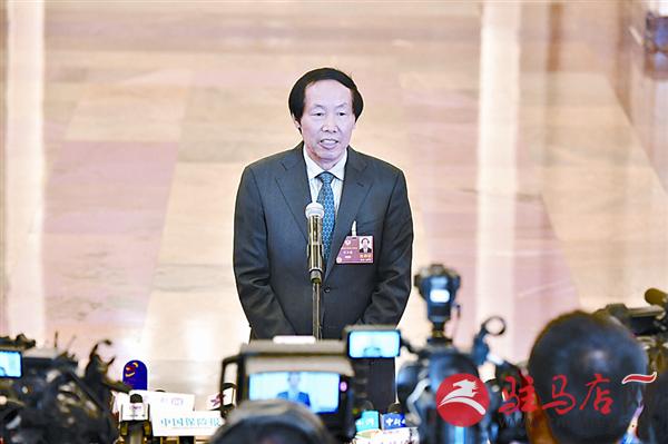 yangf18039.jpg