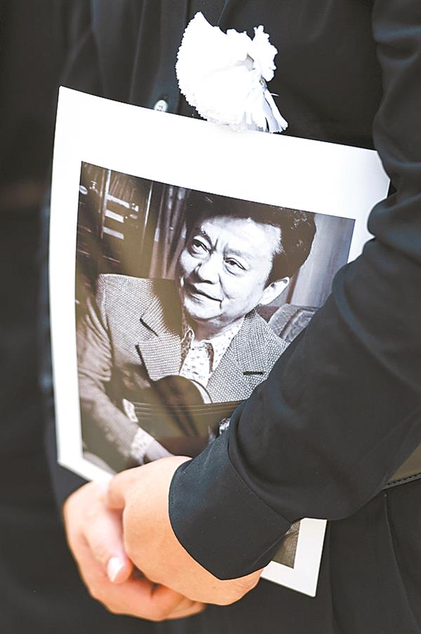 zhaol180937.jpg