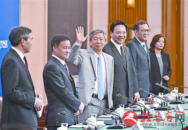 wanghh190330.jpg