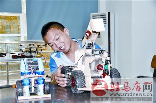 zhaol140837.jpg