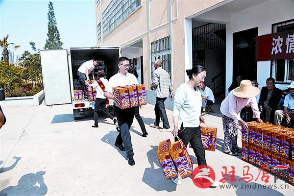 yuanzh1705147.jpg
