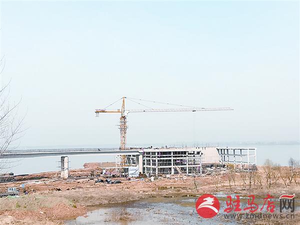 yangf1803111.jpg