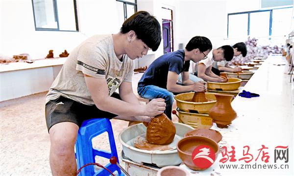 yangf170438.jpg