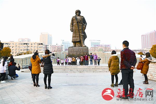 hxy1801192.jpg