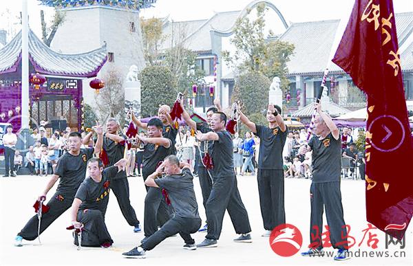 yangf180944.jpg